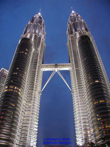 Stop-Over in Kuala Lumpur: die Petronas Tower